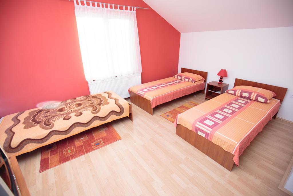 Guesthouse Capistro Bilje Extérieur photo
