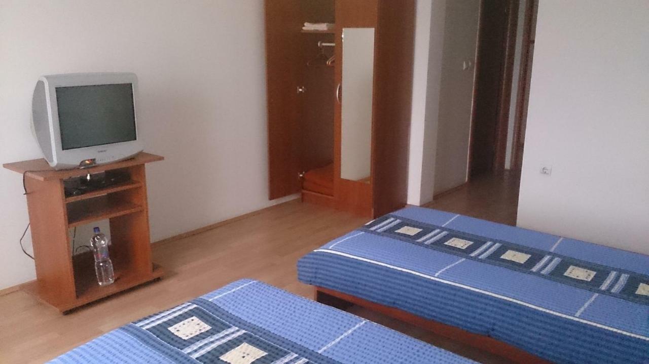 Guesthouse Capistro Bilje Extérieur photo